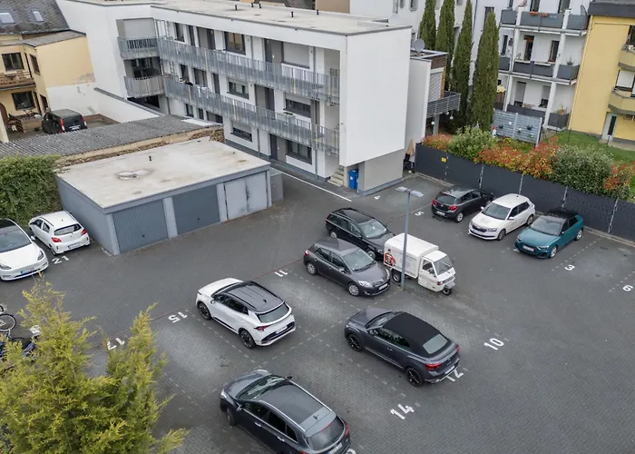 Modernes Apartment Mit Privatem Stellplatz Wenige Minuten Von Der Innenstadt & Mosel