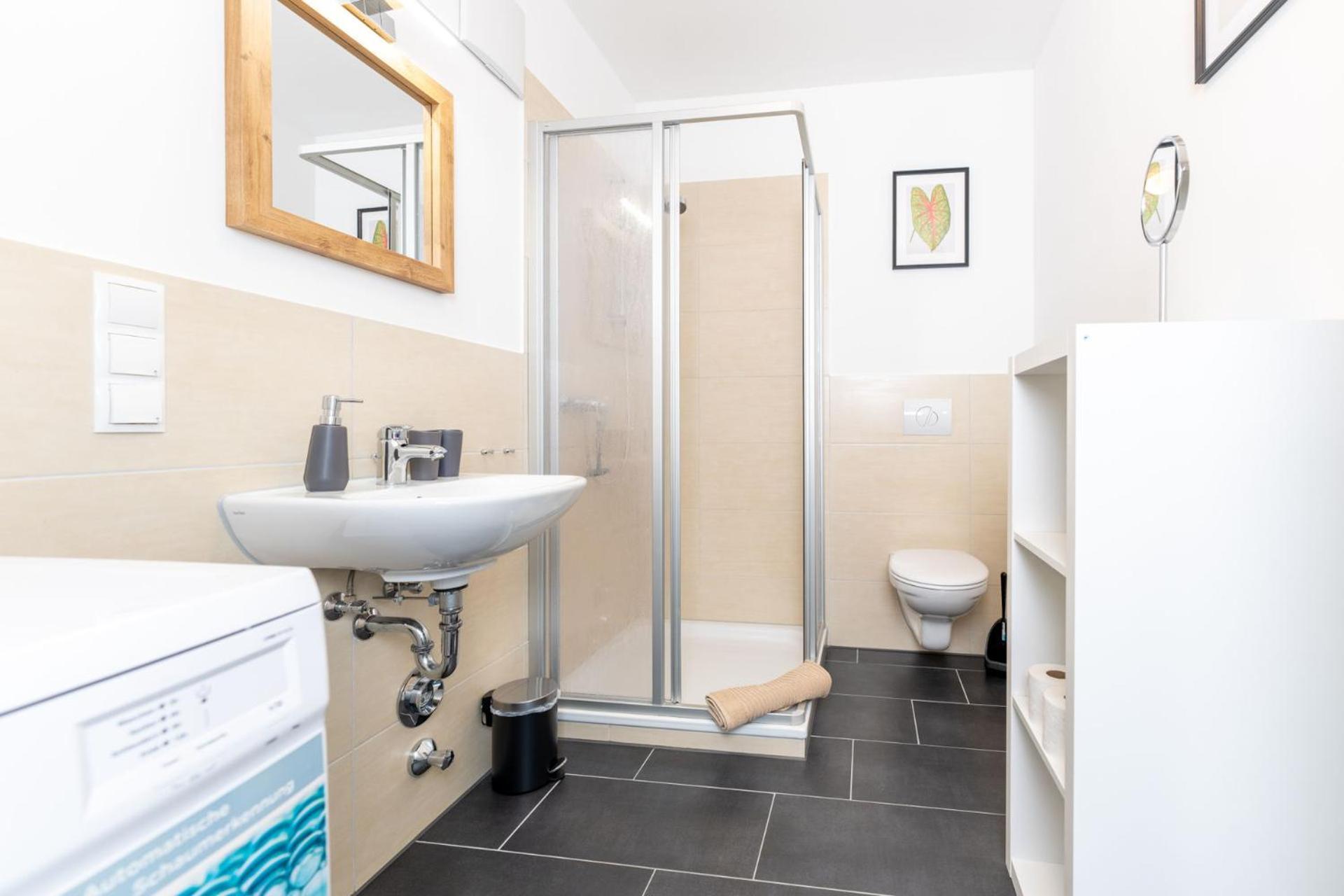 Appartement Modernes Mit Privatem Stellplatz Wenige Minuten Von Der Innenstadt & Mosel Coblence