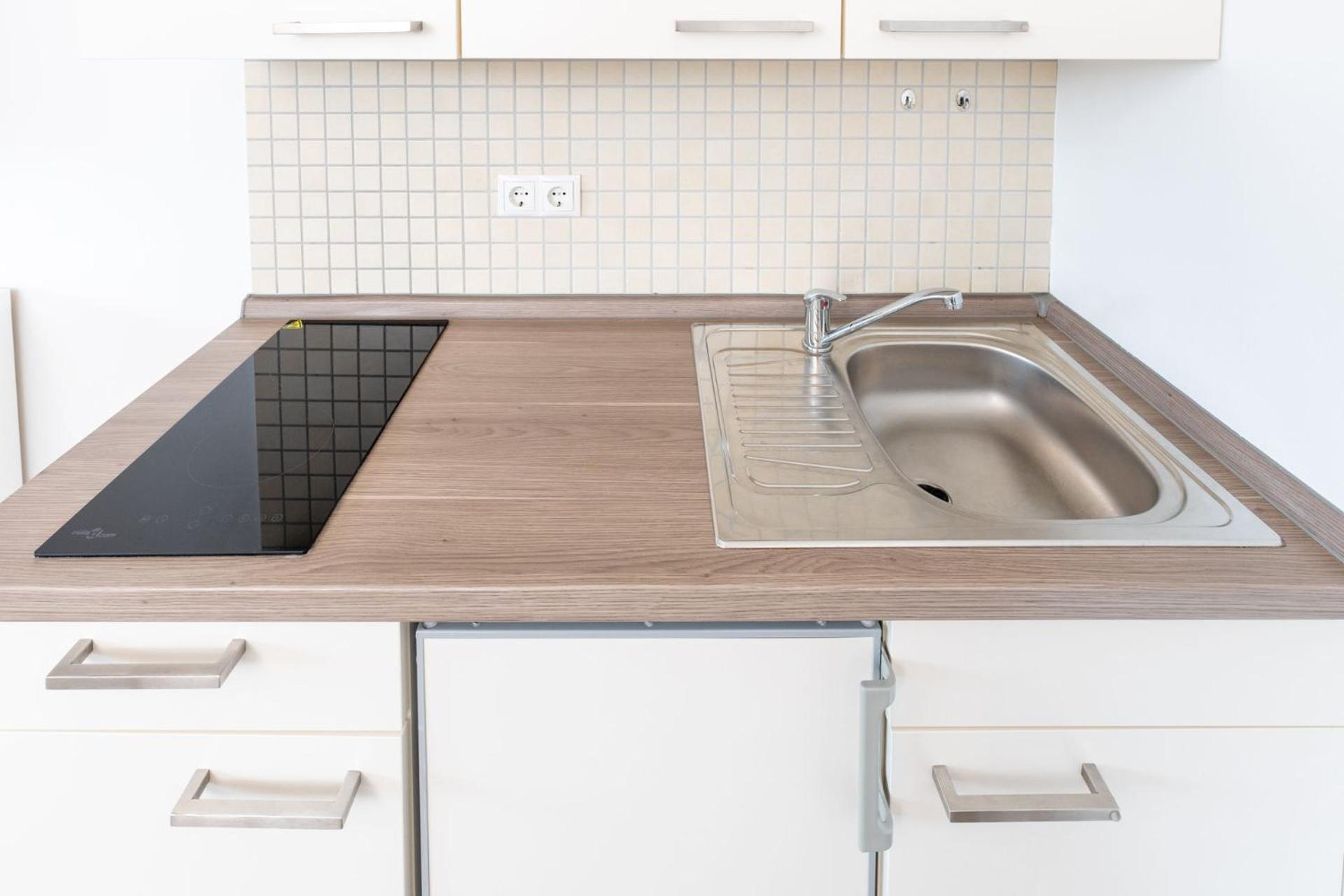 Appartement Modernes Mit Privatem Stellplatz Wenige Minuten Von Der Innenstadt & Mosel *